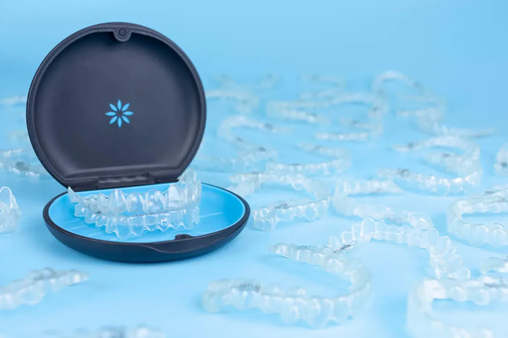 invisalign-granada-ortodoncia-invisible invisalign granada ortodoncia invisible